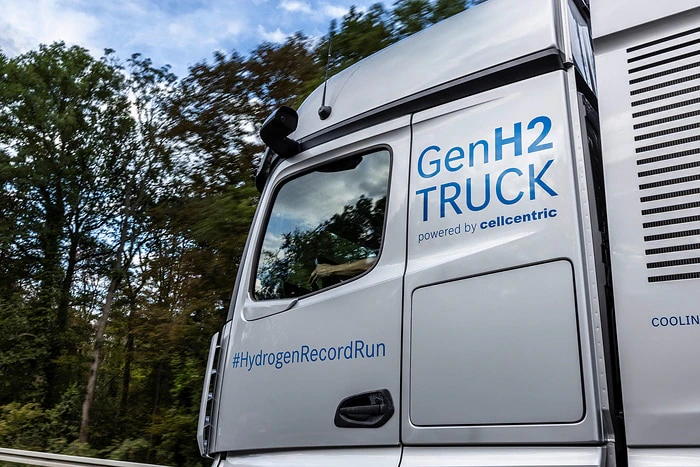image 24 Daimler Truck'ın Mercedes-Benz GenH2 Kamyonu: Sıfır Karbonlu Geleceğe Yolculuk